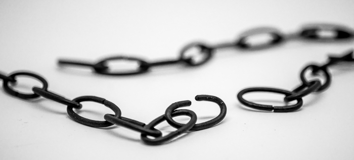 links in the chain - do a number of things right when it comes to query letters